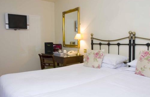 Listowel Hotel | The Listowel Arms Hotel