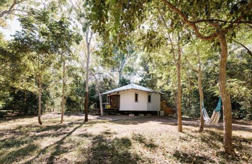 Nelly Bay House | The Little Bush Hut