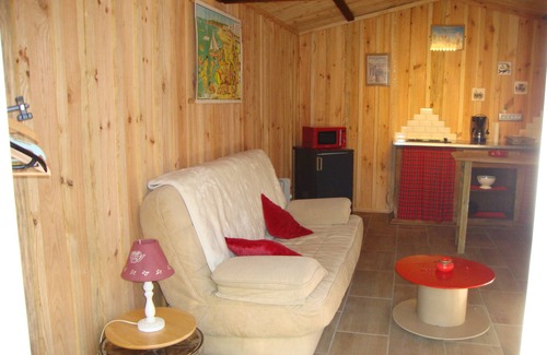 Le Porge Apartment | The little chalet under the mimosas