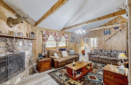 Otto House | The Little Dude Cabin