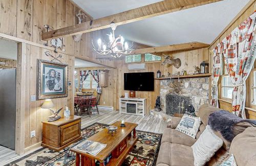 Otto House | The Little Dude Cabin