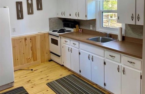 Cavendish Cottage | The Little Foxes Den Cottage in Cavendish PEI