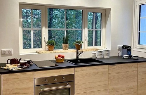 Frayssinet-le-Gelat Cottage | The little house on the edge of the woods