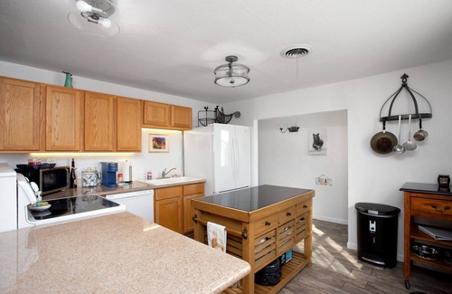 Amarillo House | The Little House - Eclectic, Quiet, Pet Friendly Home