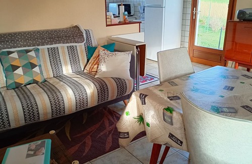 Nantheuil House | The little house in the Périgord countryside.