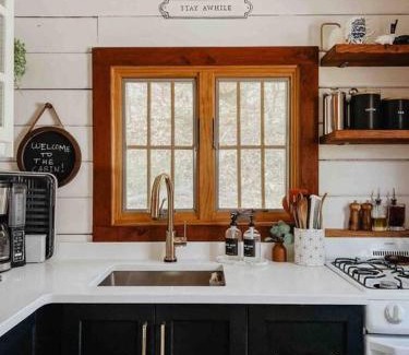 New Fairfield House | The Little Lake Cabin