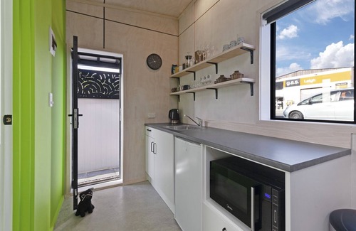 Leigh House | The Little Leigh Bach - Leigh Holiday Home