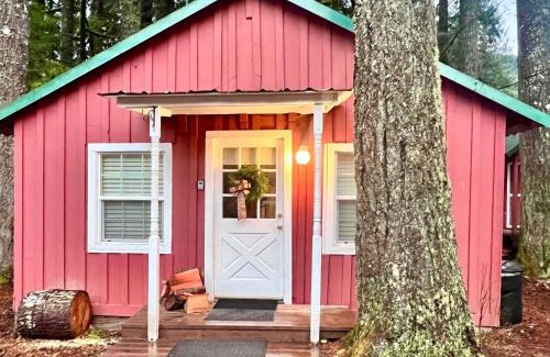 Rhododendron House | The Little Lolo Lodge