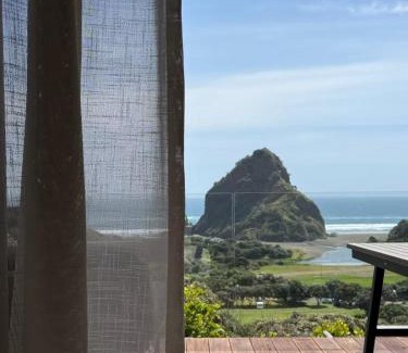 Piha House | The Little Louise's Luxury Romantic Retreat with Iconic Piha Views