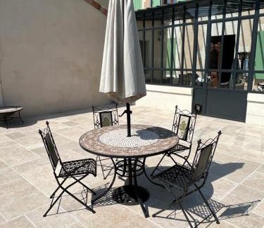 Chevanceaux Bed & Breakfast | The Little Robin