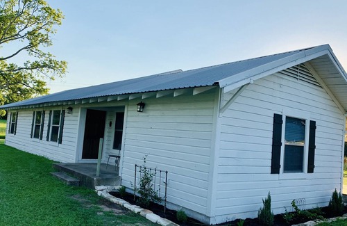 Montgomery House | The Little White Farmhouse (2 Private Acres)