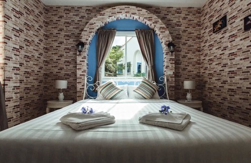 Suan Phueng Hotel | The Location