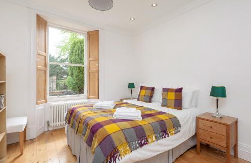 Duddingston House | The Lochside House Residence