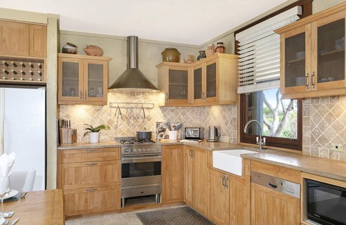 Robertson House | The Lodge at Linden Hall - access to swimming pool