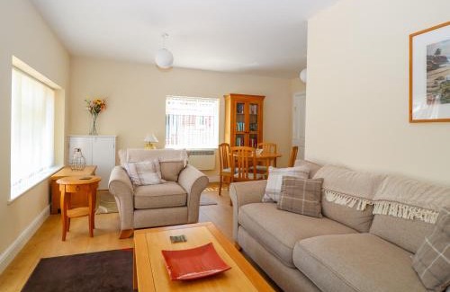 Hethel House | The Lodge at Orchard House