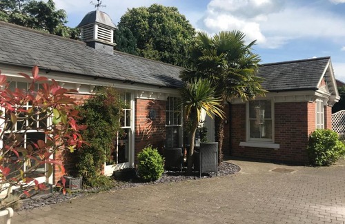 Iverley House | The Lodge at The Cedars