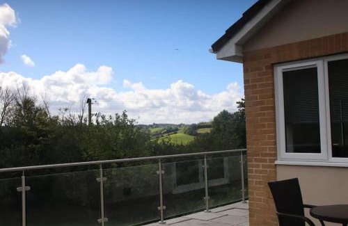 Keynsham House | The Lodge at The Elms