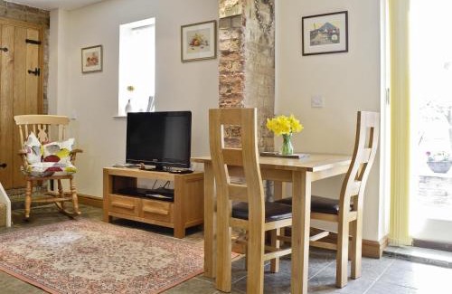 Mangotsfield House | The Lodge At The Granary