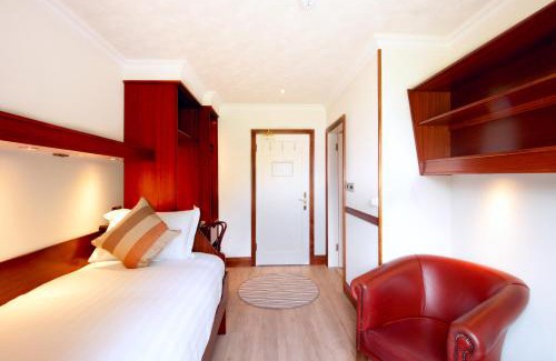 Lecemy Bed & Breakfast | The Lodge @ Harvey's Point