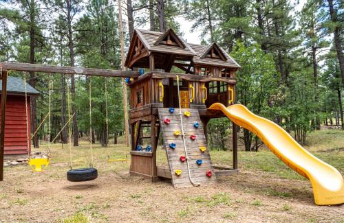 Clay Springs House | The Lodge Large Cabin, 17 Acres, Playground, Forest Access