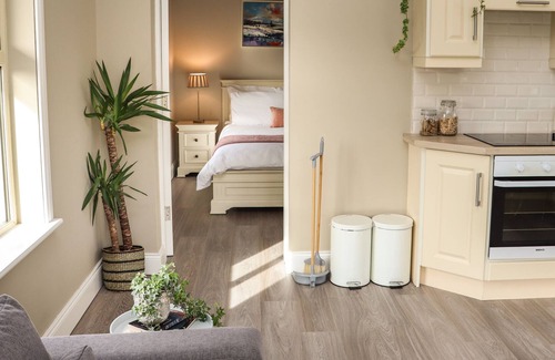 South Tipperary Cabin | THE LODGE, pet friendly in Ballingarry, County Tipperary