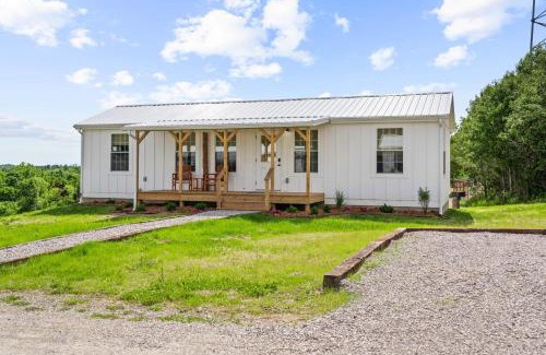 Williamstown House | The Lodges at Eden Reserve - Cabins Near Ark
