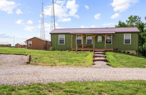 Williamstown House | The Lodges at Eden Reserve - Cabin Loop - Near Ark