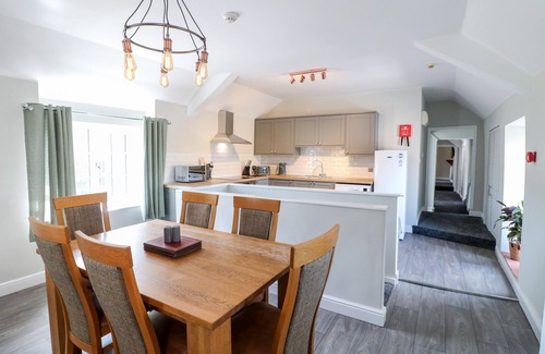 Ashover Cottage | THE LOFT AT THE GEORGE, pet friendly in Clay Cross