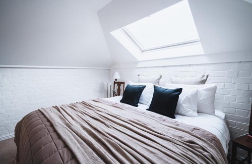 Castlemaine Apartment | The Loft