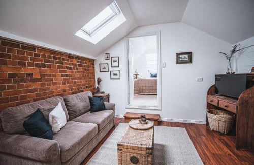 Castlemaine Apartment | The Loft