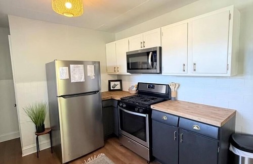 Bradley House | The Lofty Maple- Charming 3 bedroom home with kid friendly space in the loft.