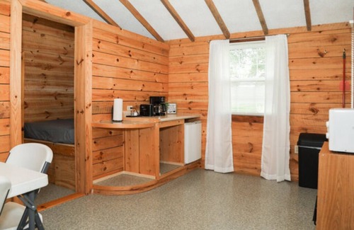 Milroy Cabin | The Log Cabin At Hartman center