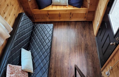 Lyons Resort | The Log Cabin - Rustic Cabin Tiny House for a Weekend Getaway