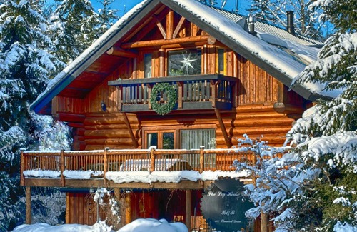 Pemberton Hotel | The Log House Inn
