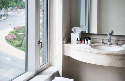 Logan Square Hotel | The Logan Philadelphia, Curio Collection by Hilton