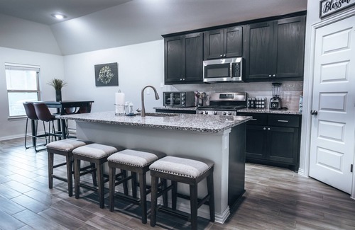 Kyle House | The Lone Star - A Perfect Place to Unwind