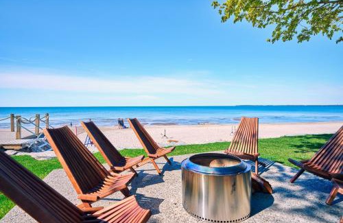Wainfleet Apartment | The Long Beach Resort - Beachfront Cottages & Townhouse Suites