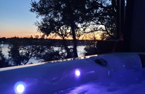 Lake Bridgeport House | The Lookout at Lakewood, Lakefront Paradise with Ultimate Entertainment, Hot Tub and Dock