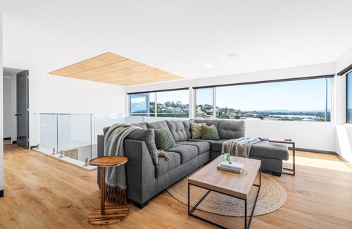 Mira Mar House | The Lookout, Middleton Beach