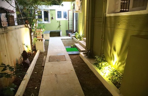 Mylapore Tiruvallikk Apartment | The Lord's dwelling near the beach