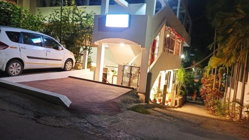 Rajiv Gandhi Nagar Bed & Breakfast | The Lotus Home