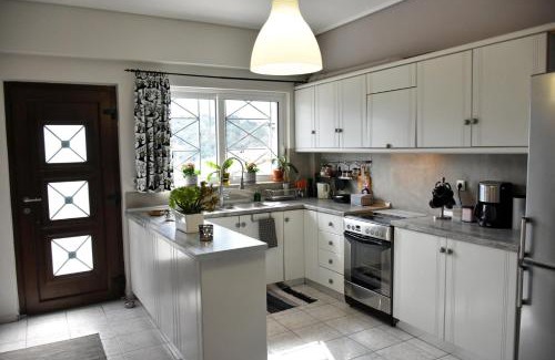 Avlonarion Apartment | The Lovely Guesthouse Avlonari