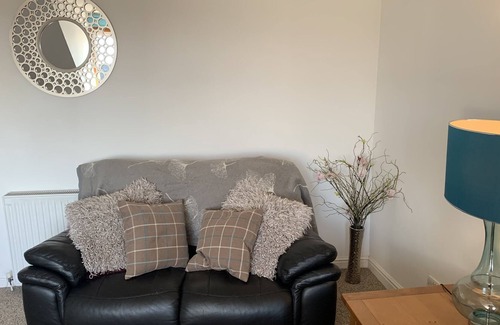 Gourock Apartment | The lovely Loft apt, amazing views and mins away from all amenities & transport