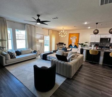 Glenn Heights House | The Luxe Residence Glenn heights, 4 Bedroom Home