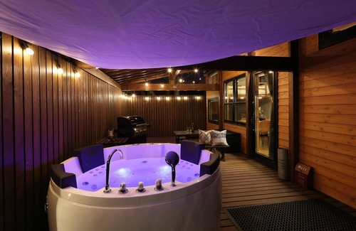 Miyota Cottage | The luxury of a sauna BBQ Jacuzzi and a fully r/Kitasaku-gun Nagano
