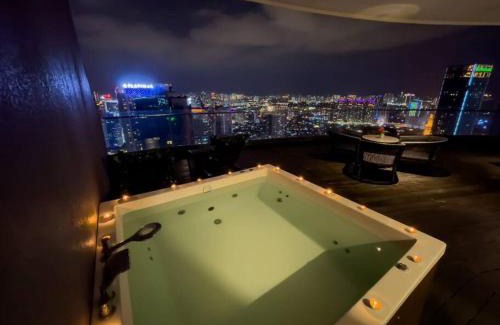 Golden Triangle Apartment | The Luxury Penthouses KLCC Petronas Twin tower Kuala Lumpur