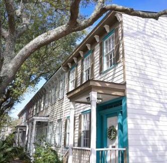 Savannah Victorian District Apartment | The Maiden Voyage - Themed Getaway, Steps to Forsyth, King Bed, Grill, Games, Picnic Basket