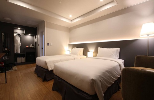 Cheonan Hotel | The Mains Hotel