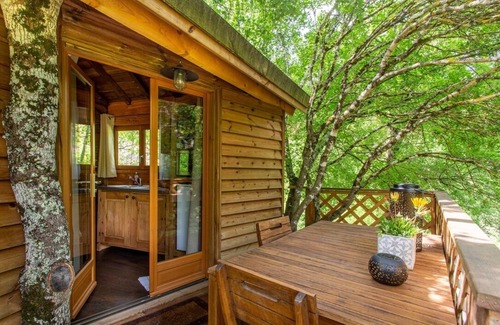 Montauroux Cabin | The Maisonette in the Trees "Les Lavandins"