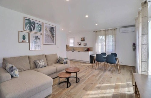 Ventabren House | The Maisonnette in the pines